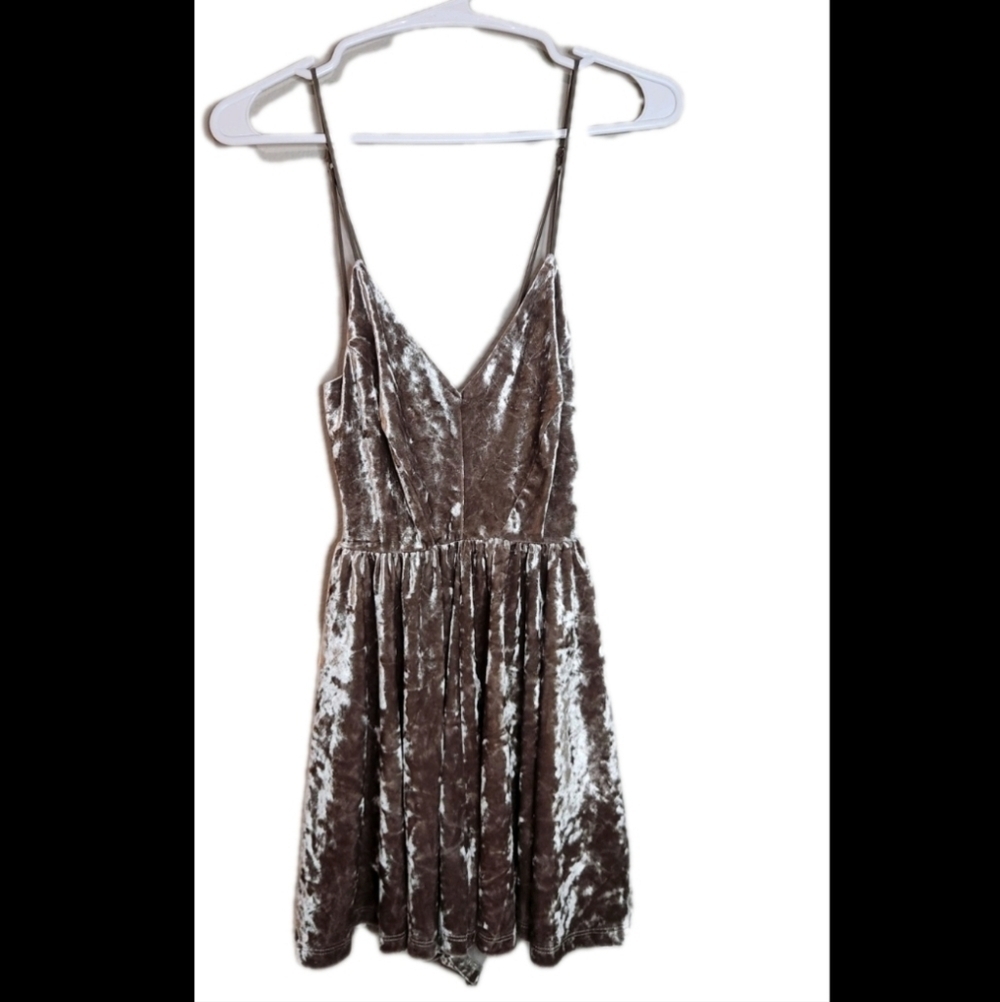Womens Gray Velvet Velour Strappy Romper Size Small